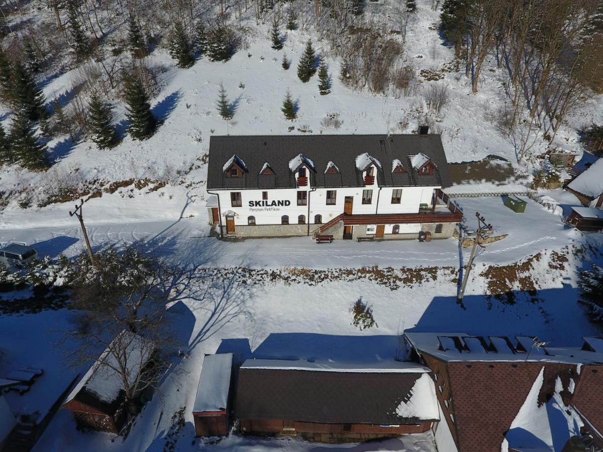Penzion Skiland Petrikov Екстер'єр фото
